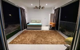 Jeram Pantai Remis Studio